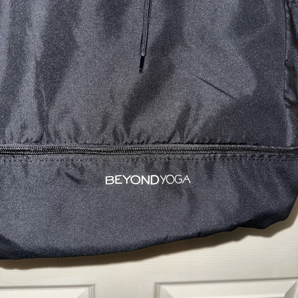 NWT Beyond Yoga Black Tote Bag Backpack gym travel athletic